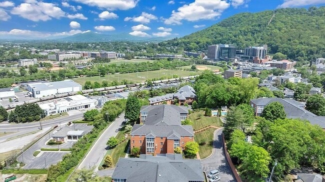 Carilion Hospital - 2102 Stephenson Ave SW