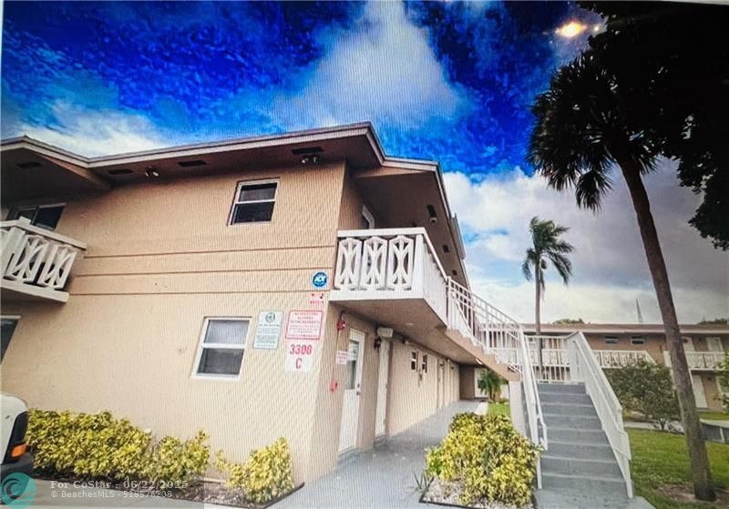 Foto principal - 3300 NE 10th Terrace