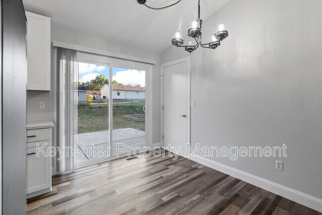 Building Photo - 1338 Manuka Dr