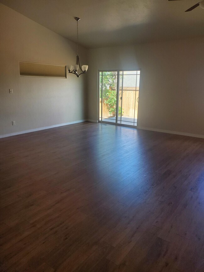 Photo - 212 Hideaway Ln House