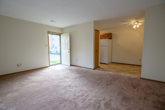 Building Photo - 1320 Bowie Trl