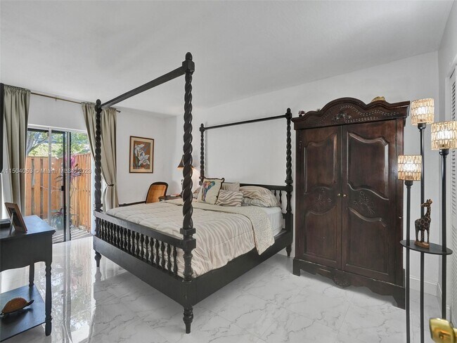 Foto del edificio - 9611 SW 77th Ave