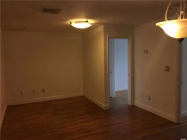 Primary Photo - 10465 Roosevelt Ave