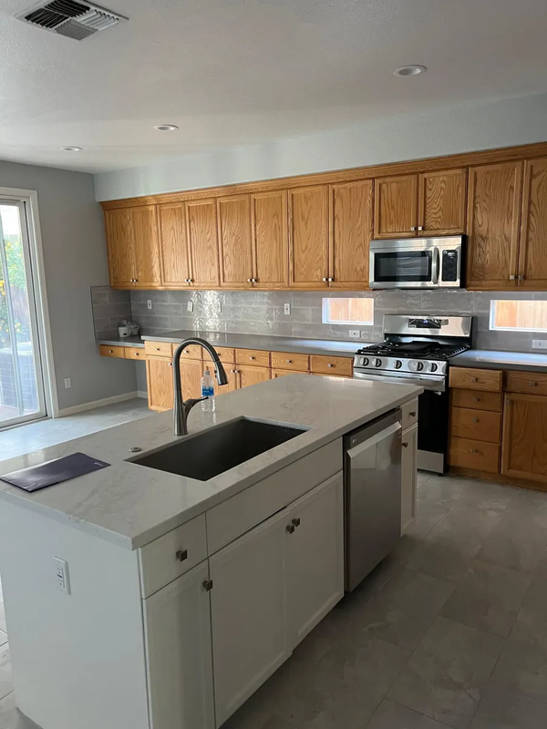 Foto del edificio - 1226 Laurel Park Cir