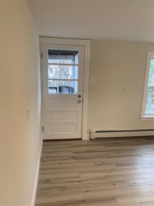 Building Photo - 219 Albion St