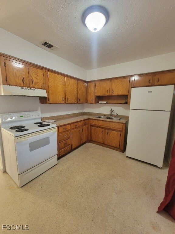 Foto del edificio - 25 Maple Ave N