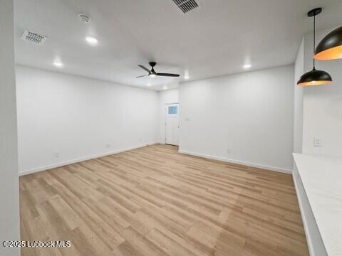 Foto del edificio - 5805 Urbana Pl