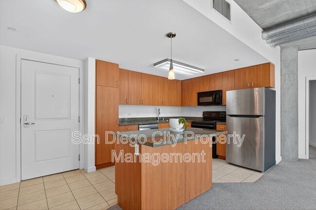 Building Photo - 1080 Park Blvd