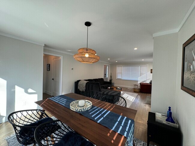 Foto del edificio - 6 Underhill Pkwy