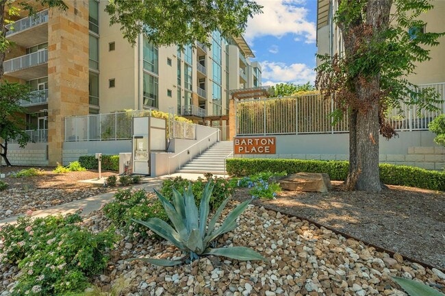 Building Photo - 1600 Barton Springs Rd