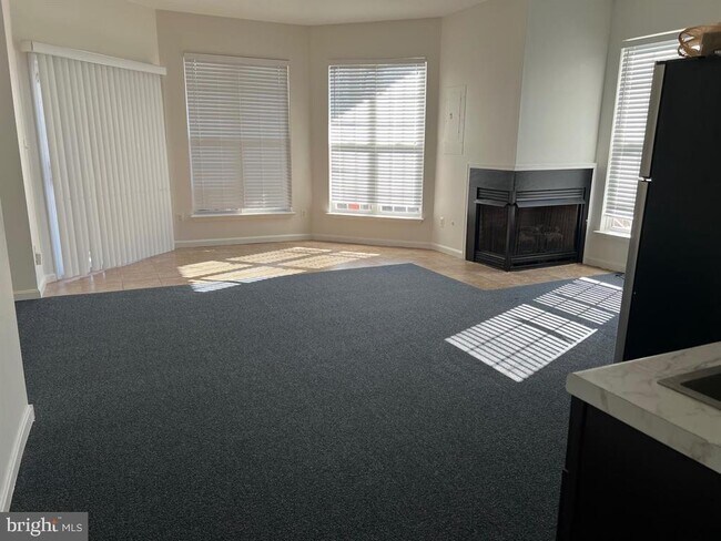 Foto del edificio - 4244 La Mauricie Loop