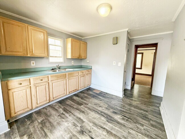Foto del edificio - 3 BED 1 BATH BEAUTIFUL SINGLE FAMILY HOME ...