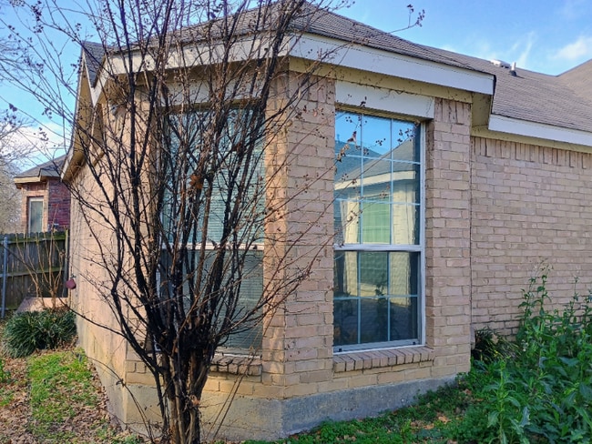 Building Photo - 1607 Monte Carlo Dr