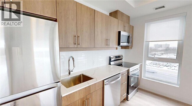 Photo du bâtiment - 1333 Weber St E