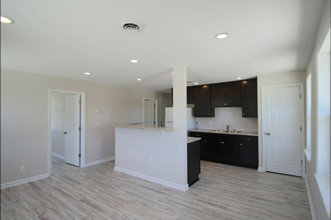 Foto del edificio - 4023 E Elm Rd