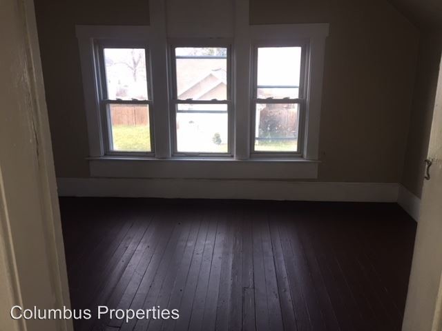 Building Photo - 346 S Wheatland Ave