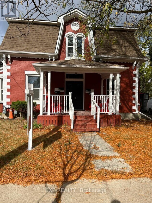 Primary Photo - 70 Nelson St W