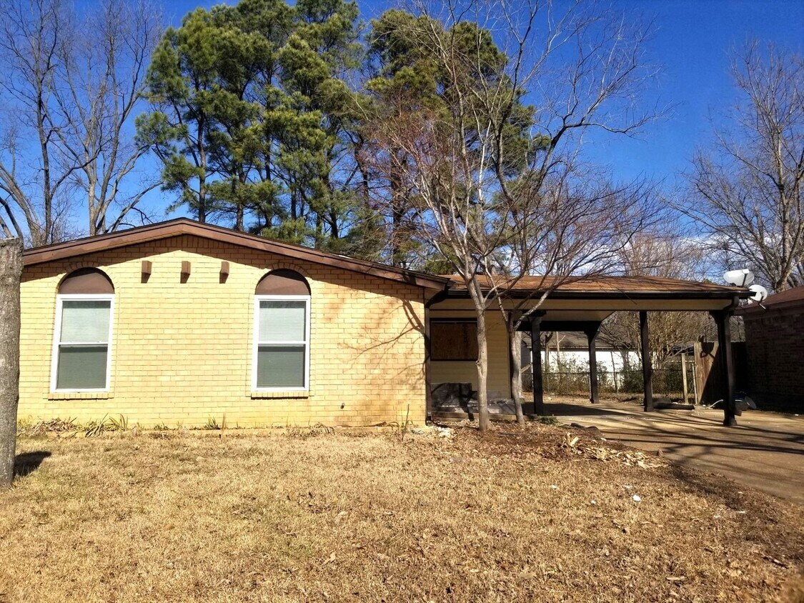 Primary Photo - Very Nice Home In Raleigh