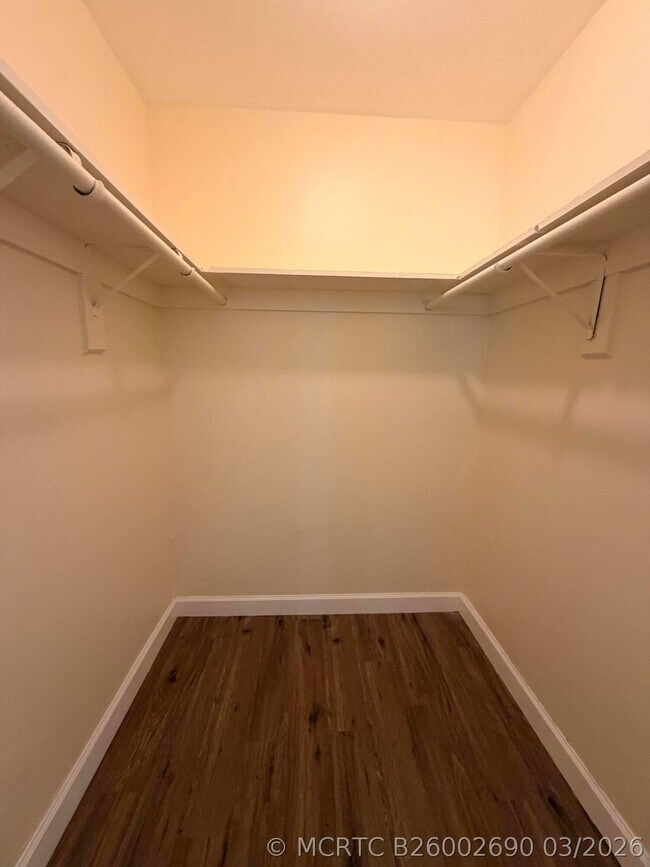 Foto del edificio - 1505 Crescent Cir