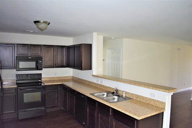 Building Photo - 19 Milsbury Ln
