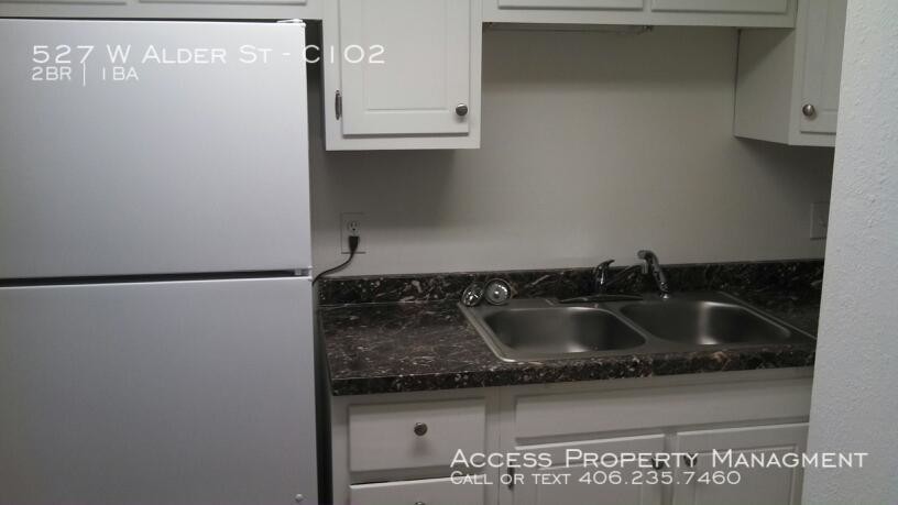 Primary Photo - 527 W Alder St