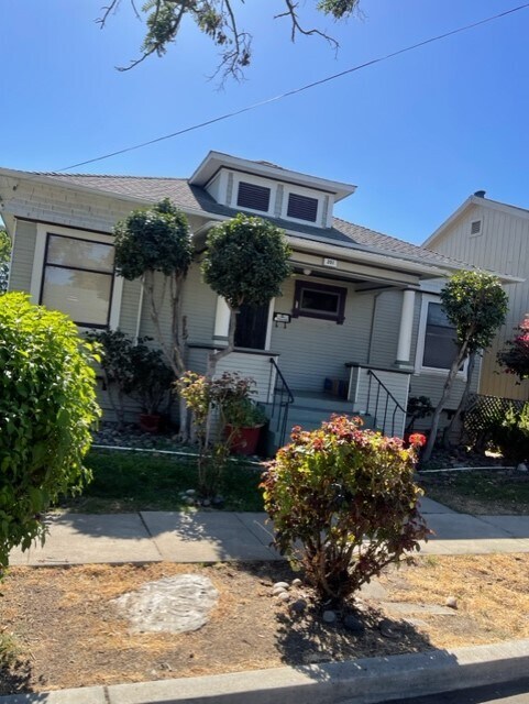 Foto principal - 201 W 5th St