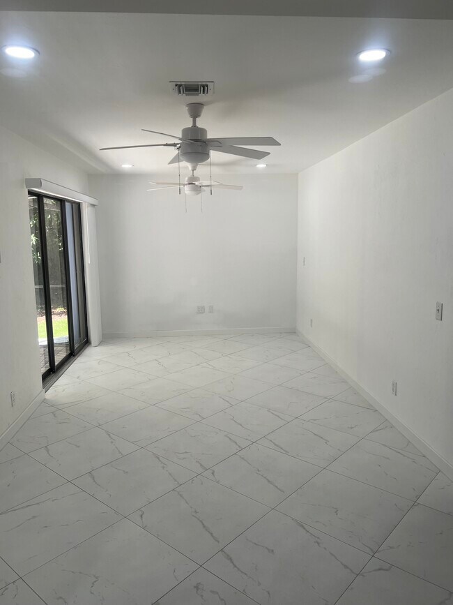Foto del edificio - 2990 62nd St SW