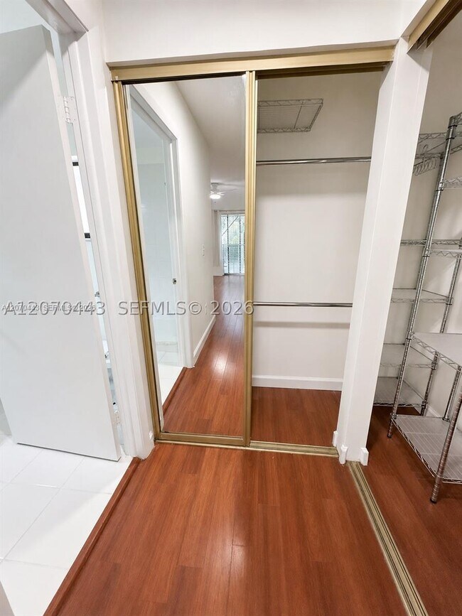 Foto del edificio - 3522 Torremolinos Ave