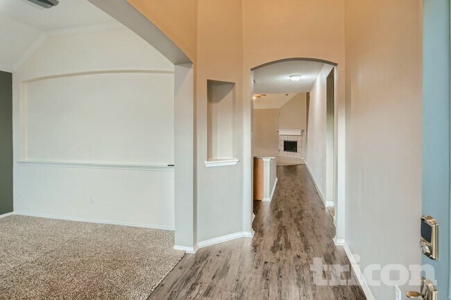 Building Photo - 5720 Colorado Ct