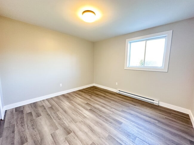 Building Photo - 33 Dobbin St