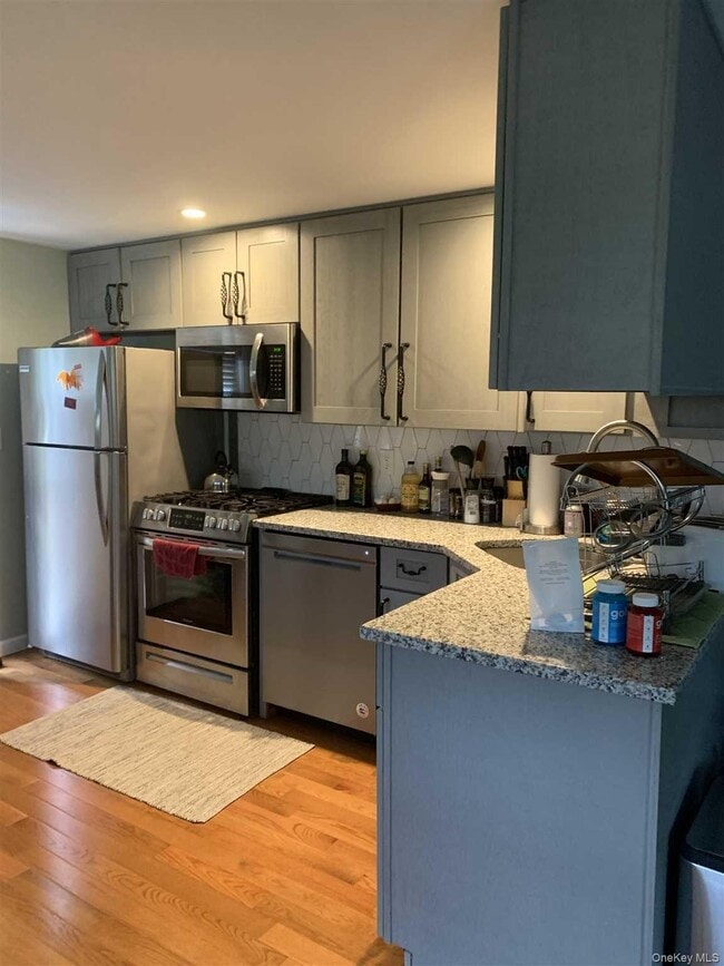 Foto del edificio - 322 Sunset Hill Rd E