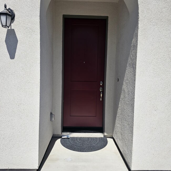 Building Photo - 415 Willow Run Ln