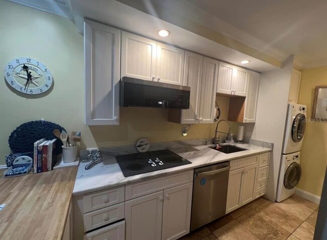 Foto del edificio - 5164 Beach Dr SE