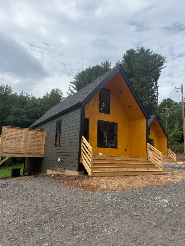 Building Photo - 798 Country Club Dr