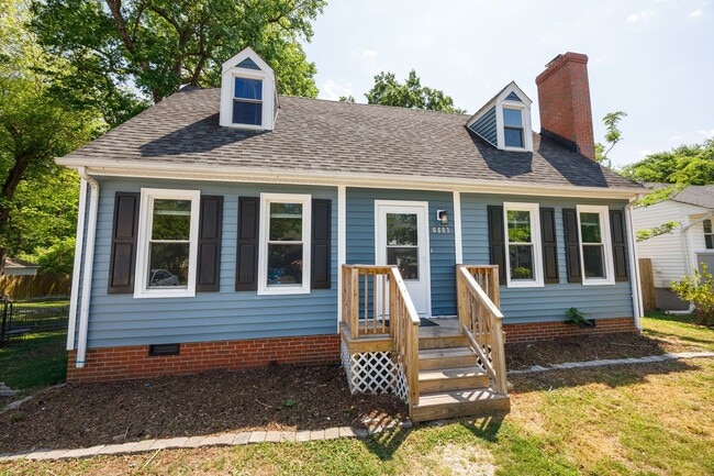 Foto del edificio - Completely Renovated 4 Bedroom/2 Bath Property off of Staples Mill Rd.! ****Available Beginning o...