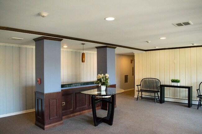 Foto del edificio - 5118 Fairview Ave