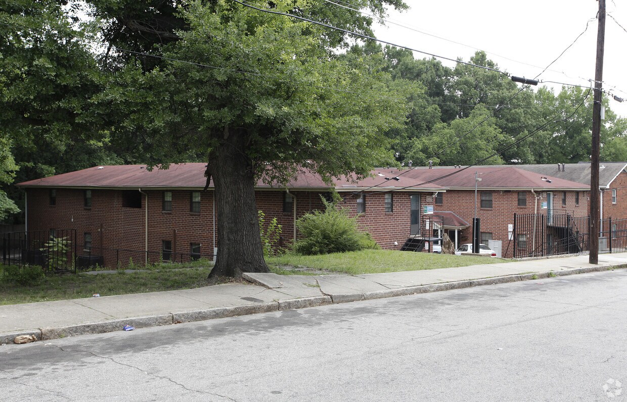 Rosa Burney Manor Apartments in Atlanta, GA