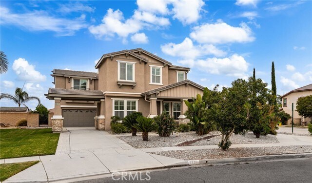 Foto principal - 5739 Nutwood Pl