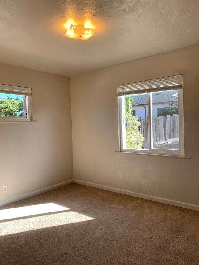 Building Photo - 3298 Del Monte Ave A, B &amp; C