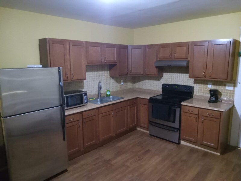 22 Albert Pl, Waterbury, CT 06702 Room for Rent in Waterbury, CT