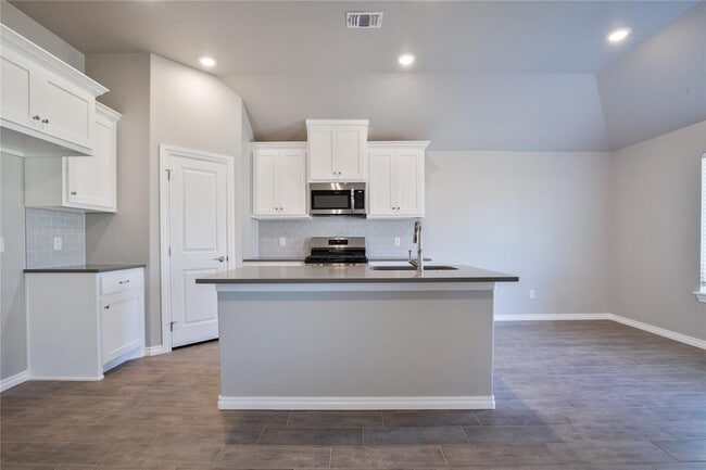 Building Photo - 3817 Lleyton Dr