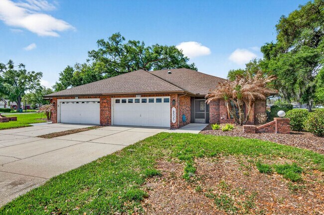 Building Photo - 6535 Brentwood Dr.