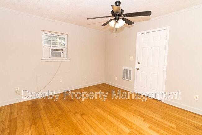 Building Photo - 5345 Lazard St