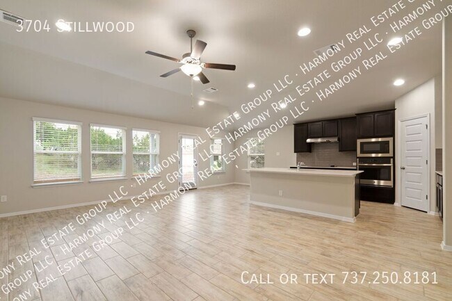 Foto del edificio - 3704 Stillwood-