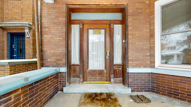 Building Photo - 4519 N Artesian Ave