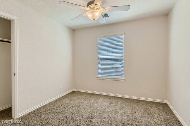 Foto del edificio - 4 br, 3 bath House - 13910 Palatine Hill