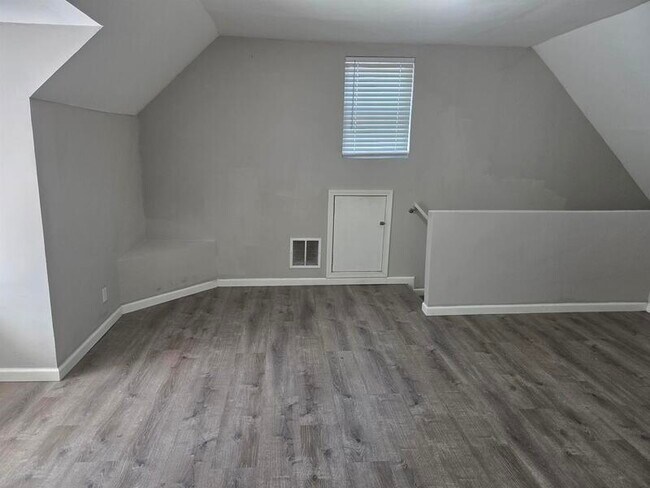 Foto del edificio - 136 N Belmont Ave