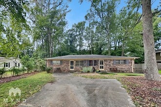 Building Photo - 2539 Park Dr