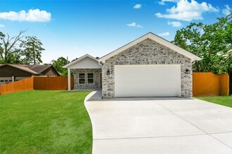 Building Photo - 226 Glencairn Ct