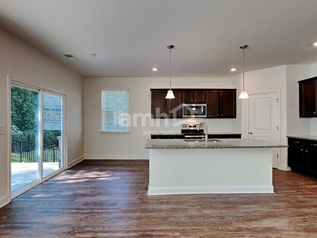 Foto del edificio - 1200 Ashlyn Ct